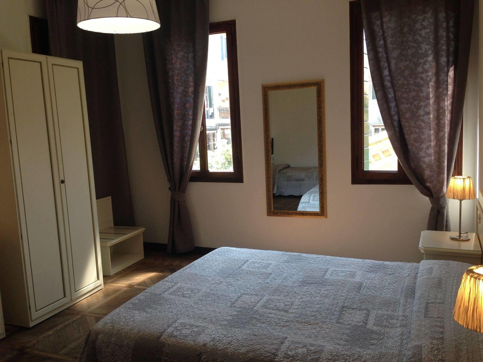 Guest House Loredana Venecia Exterior foto